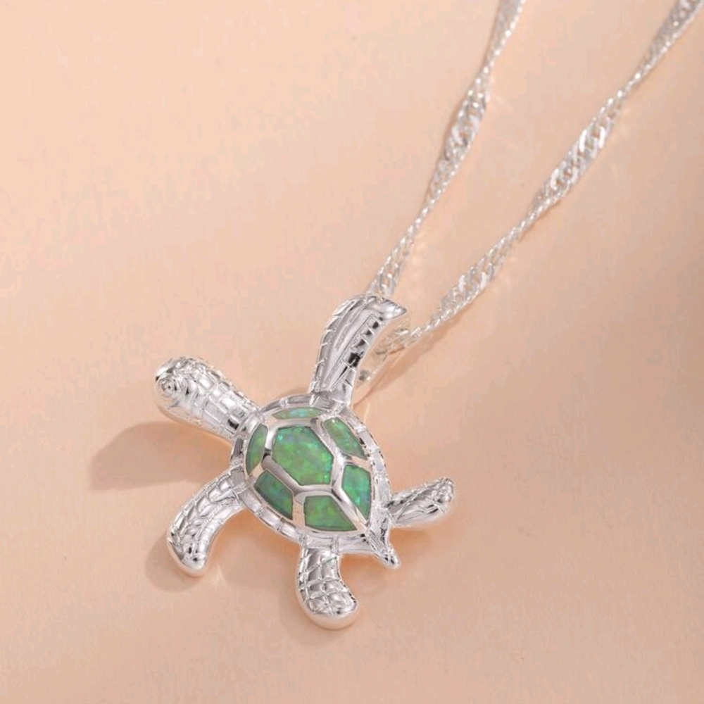Silver Turtle Pendant Necklace